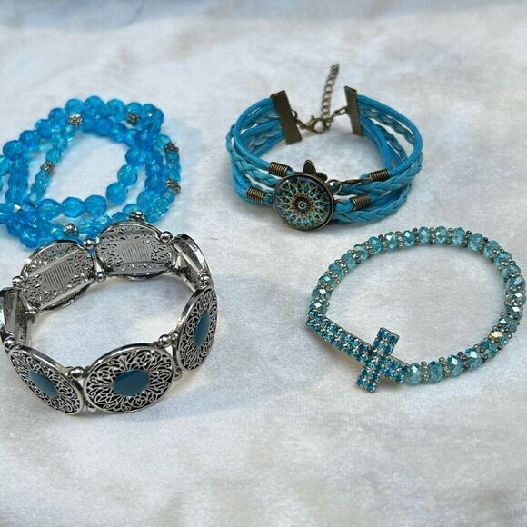 Lot of 4 Mixed Stretch And Beaded Bracelets Blue Silver-tone Multi Design Bundle - Picture 3 of 9